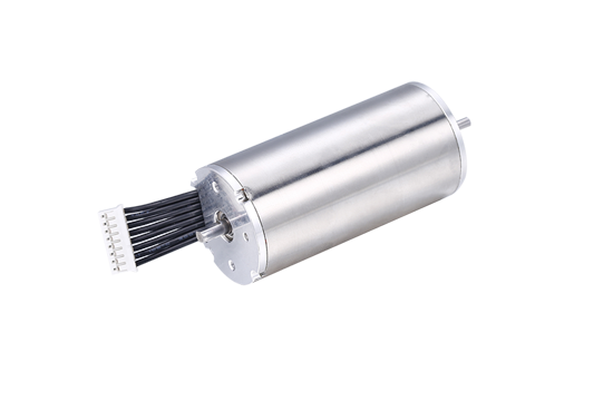 What kind of motor is most suitable for manufacturing robots?